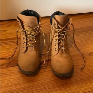 Women’s boots